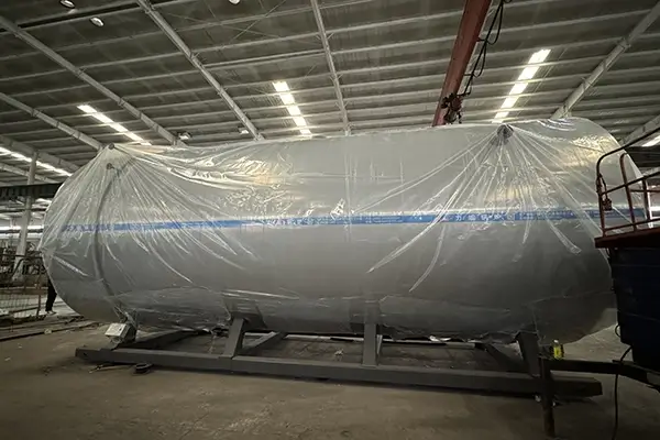 探索工业热能核心：某团体前往锅炉厂深入参观学习