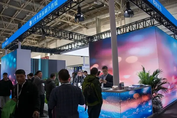 方快锅炉携CS-TECH创新解决方案惊艳亮相2025中国供热展